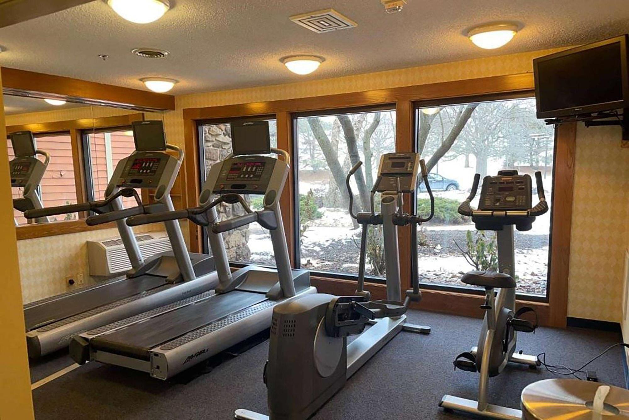 Howard Johnson By Wyndham Merrillville Ngoại thất bức ảnh